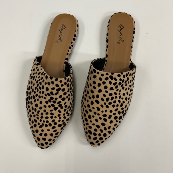Qupid Shoes - Qupid Tan and Black Spotted Mules